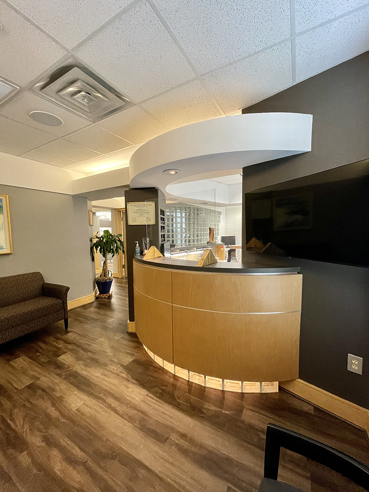 HM Lee Periodontal Office Reception